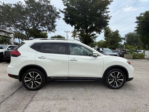Used 2017 Nissan Rogue SL w/ SL Premium Package AWD/4WD image 8