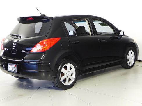Used 2012 Nissan Versa Hatchback w/ SL Navigation Pkg FWD image 7