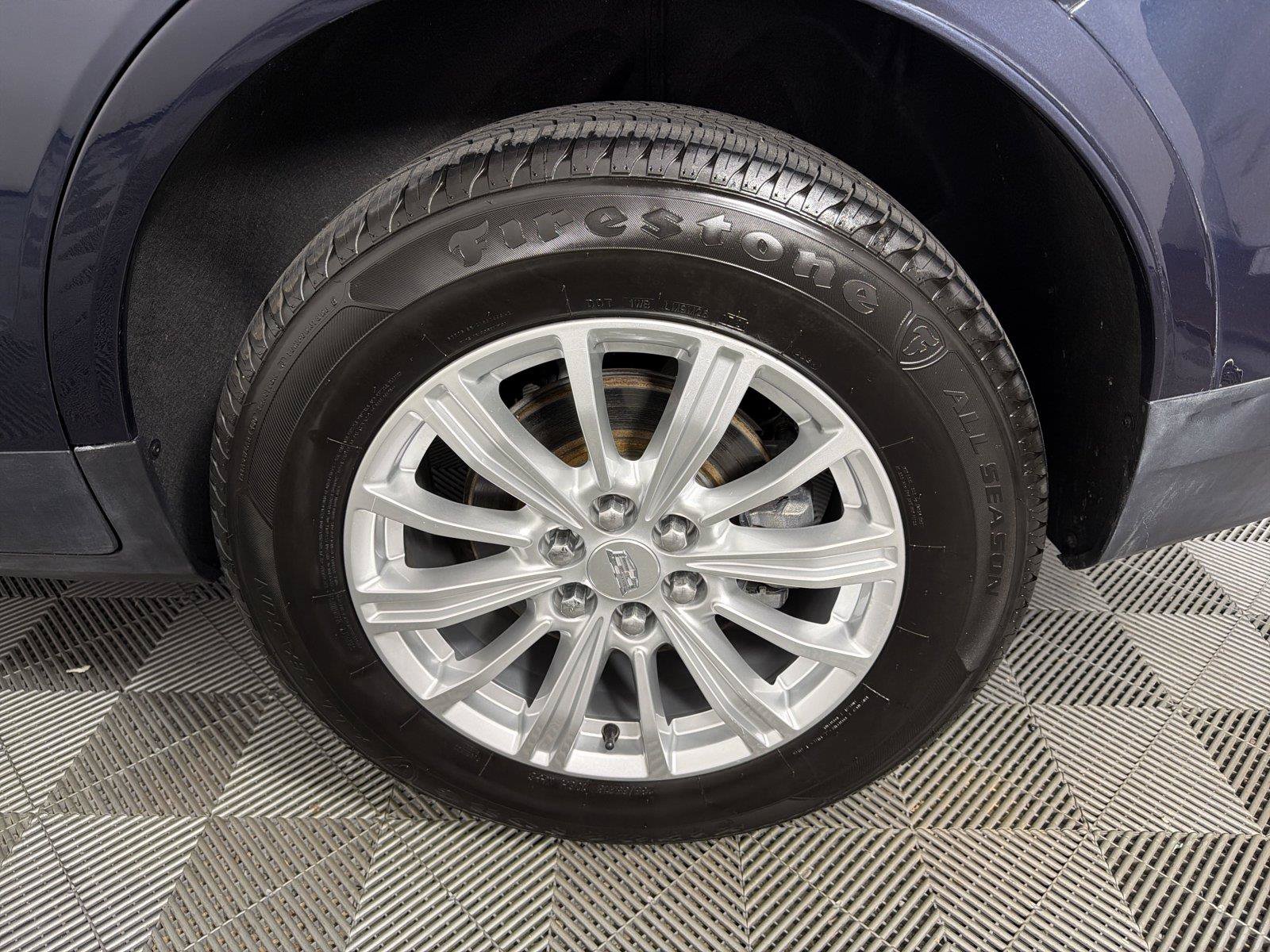 Used 2017 Cadillac XT5 Luxury FWD image 18