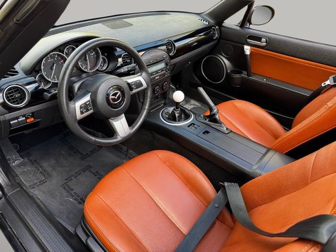 Used 2008 MAZDA MX-5 Miata Grand Touring w/ Premium Pkg image 12