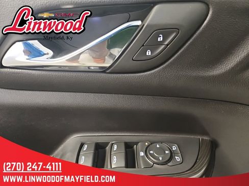 Used 2023 GMC Acadia SLT FWD image 17