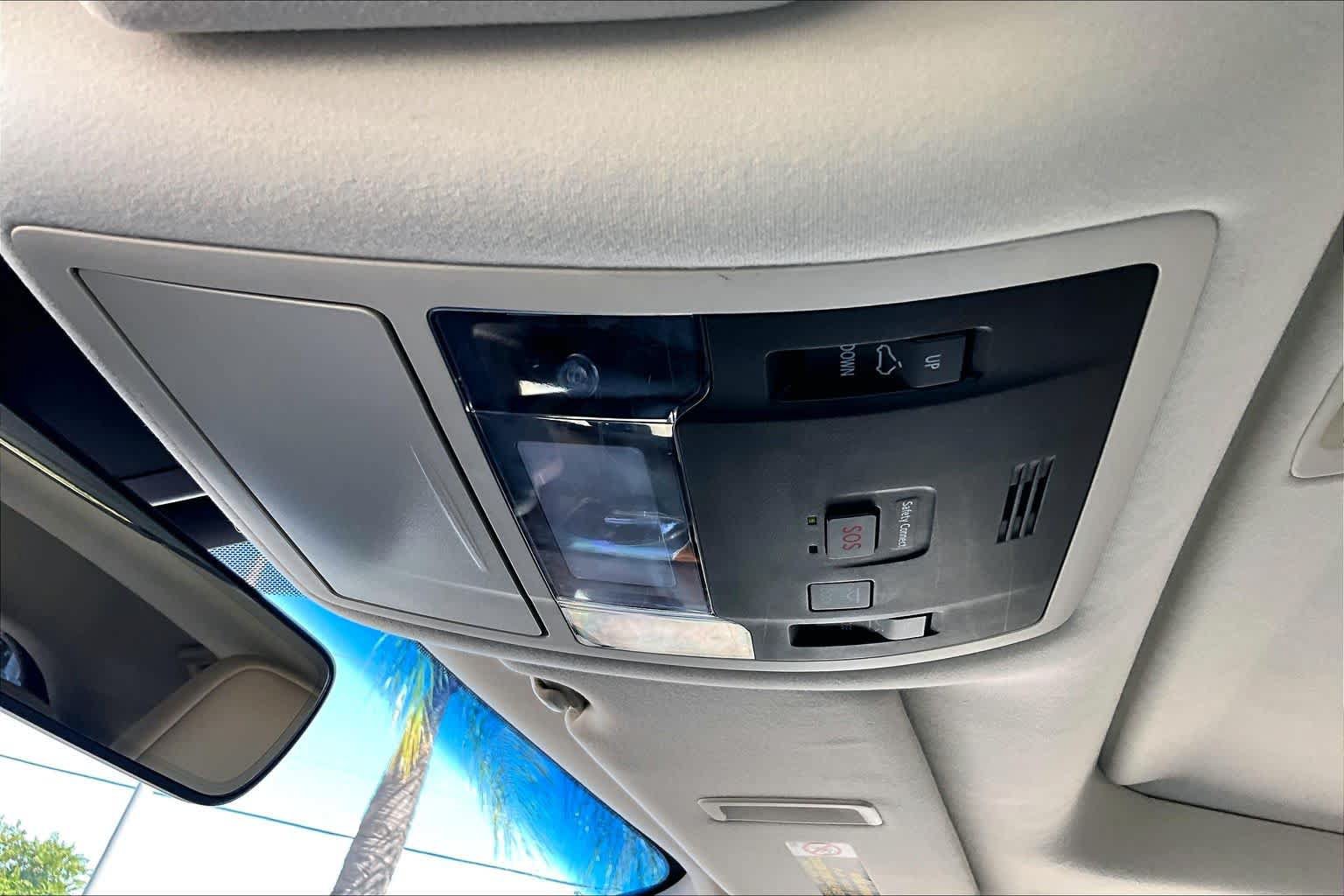 Used 2018 Lexus RX 350 FWD w/ Premium Package image 32