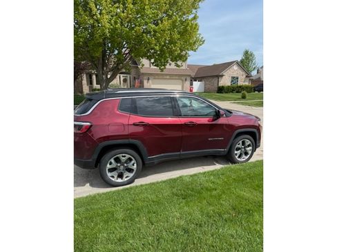 Used 2020 Jeep Compass Limited AWD/4WD image 4
