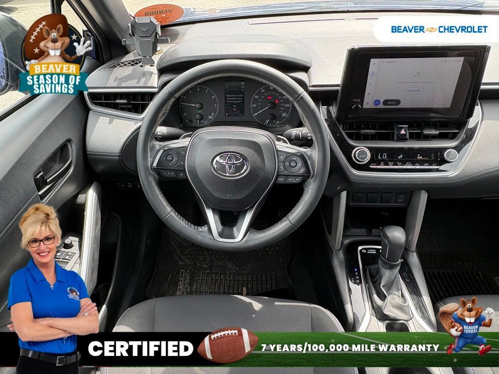 Used 2024 Toyota Corolla Cross AWD Hybrid w/ Moonroof Package image 16