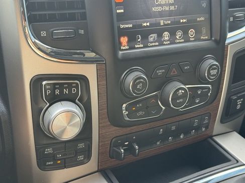 Used 2017 RAM 1500 Laramie w/ Convenience Group AWD/4WD image 12