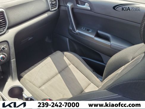 Used 2020 Kia Sportage LX FWD image 18