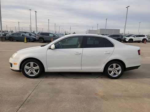 Used 2009 Volkswagen Jetta SE image 8