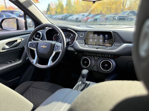 Used 2021 Chevrolet Blazer LT image 14