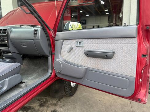 Used 1997 Toyota Tacoma 4x4 Xtracab V6 image 26
