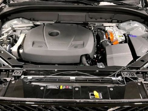 New 2026 Volvo XC60 T8 Plus w/ Protection Package Premier image 15