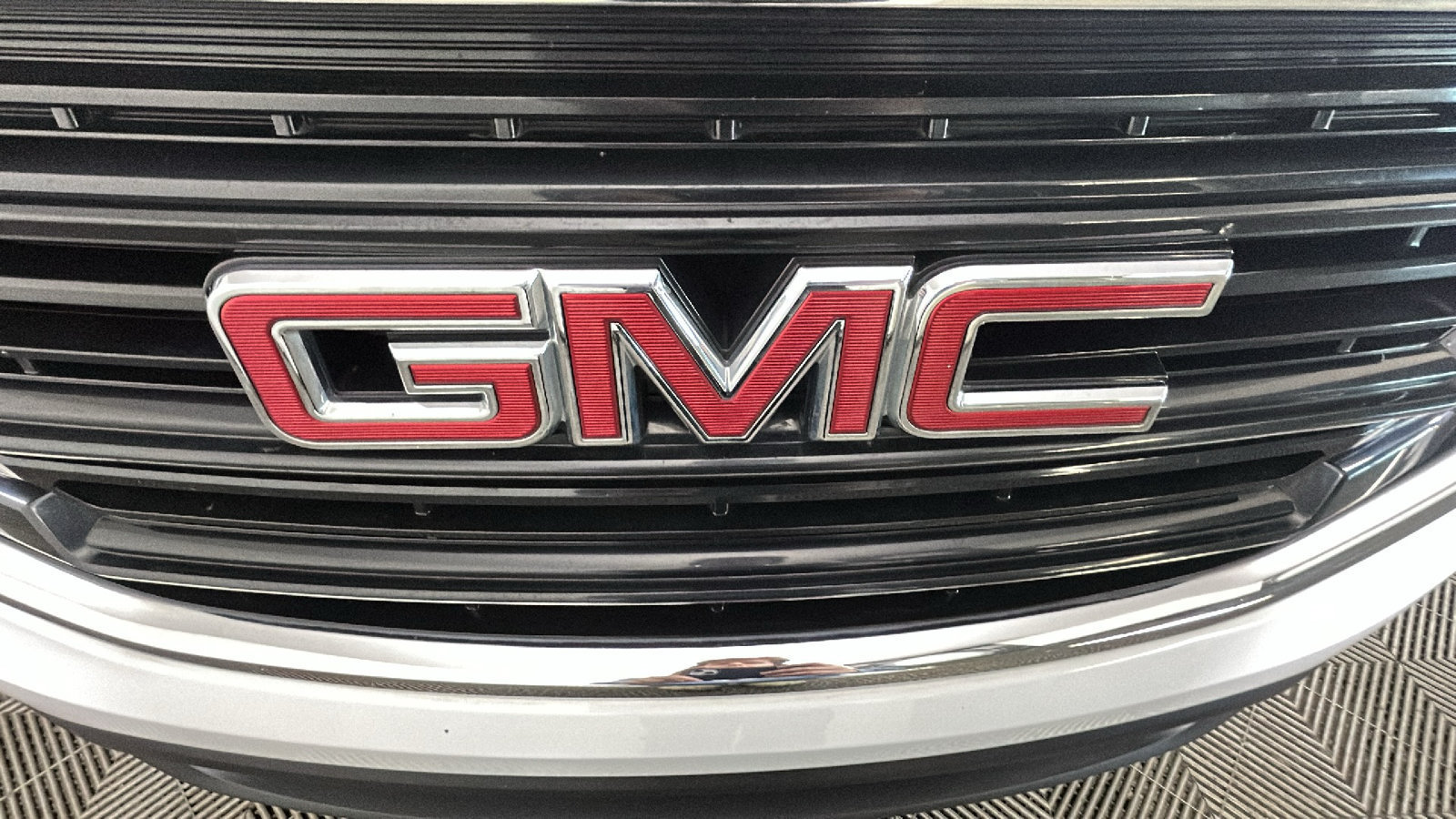 Used 2019 GMC Terrain SLE w/ Driver Convenience Package AWD/4WD image 10