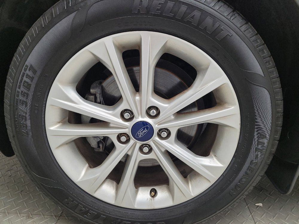 Used 2017 Ford Escape SE FWD image 31