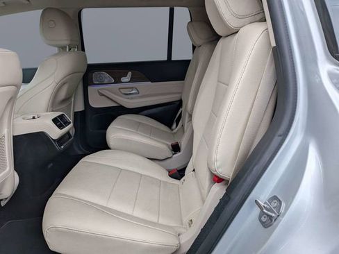 Used 2021 Mercedes-Benz GLS 450 4MATIC image 14