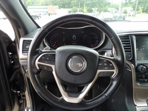 Used 2016 Jeep Grand Cherokee Limited image 18