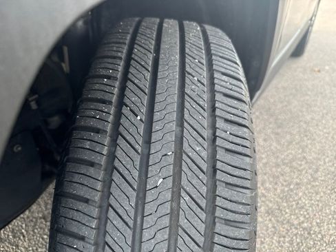 Used 2021 Toyota RAV4 XLE Premium image 40