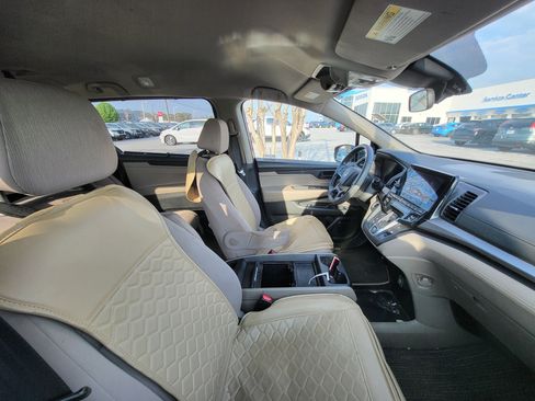 Used 2022 Honda Odyssey EX image 8