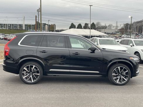 Used 2024 Volvo XC90 B6 Plus image 8