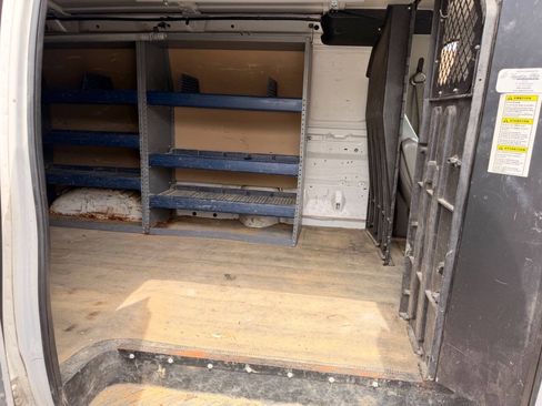Used 2011 Ford E-150 and Econoline 150 w/ Commercial Cargo Van Pkg RWD image 12