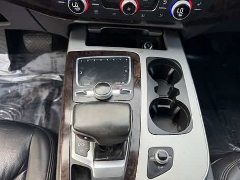 Used 2019 Audi Q7 2.0T Premium w/ Convenience Package AWD/4WD image 15