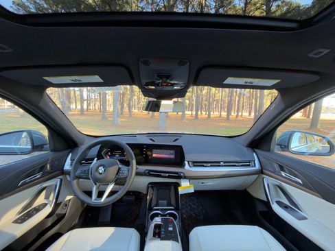 New 2026 BMW X1 xDrive28i w/ Technology Package image 2