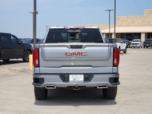 Used 2023 GMC Sierra 1500 Denali RWD image 8