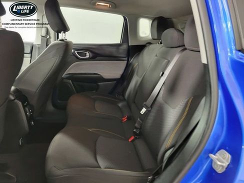Used 2022 Jeep Compass Sport image 15