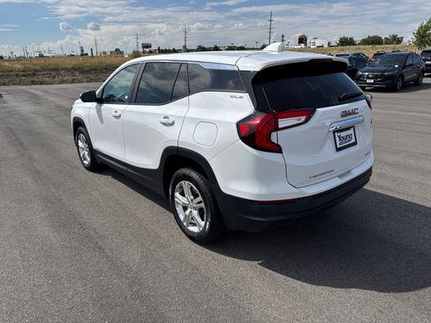 Used 2024 GMC Terrain SLE AWD/4WD image 5