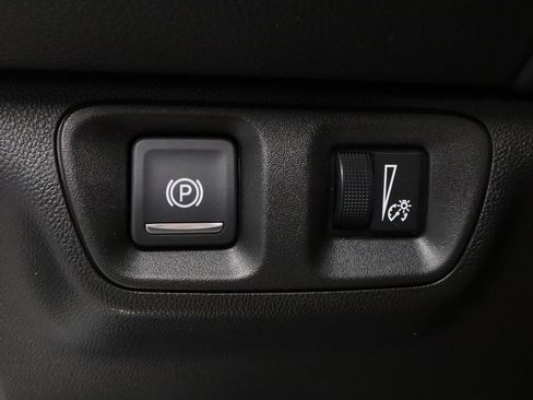 Used 2023 GMC Acadia SLT w/ Preferred Package image 27