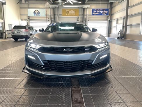 Used 2023 Chevrolet Camaro SS RWD image 3