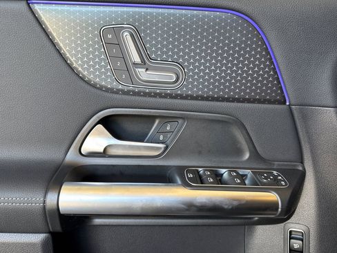 New 2025 Mercedes-Benz GLA 250 image 12