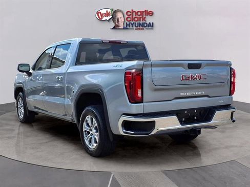 Used 2025 GMC Sierra 1500 SLT image 3