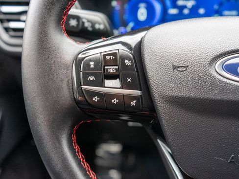 Used 2022 Ford Escape SEL w/ SEL Stealth AWD Package image 19