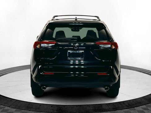 Used 2025 Toyota RAV4 SE image 4
