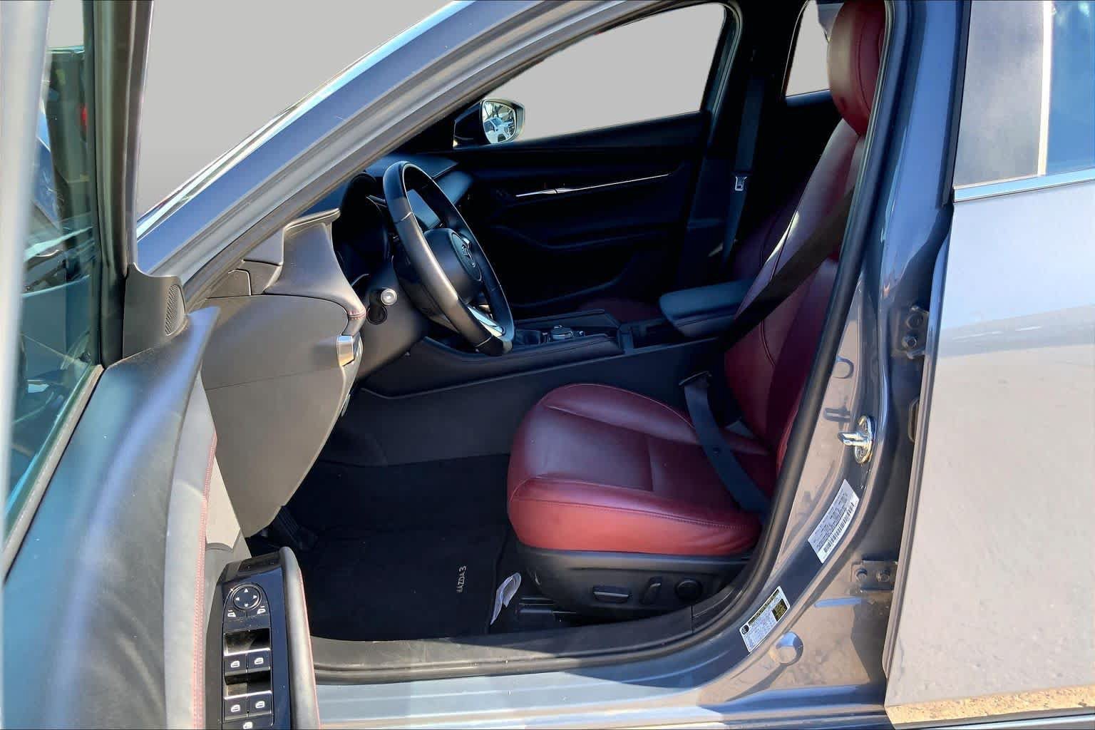 Used 2026 MAZDA MAZDA3 Carbon AWD/4WD image 8