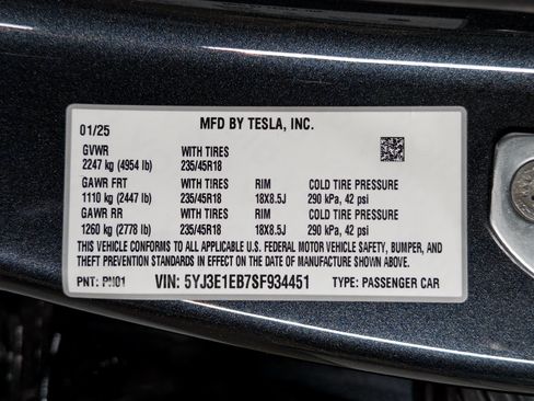 Used 2025 Tesla Model 3 Long Range AWD/4WD image 27