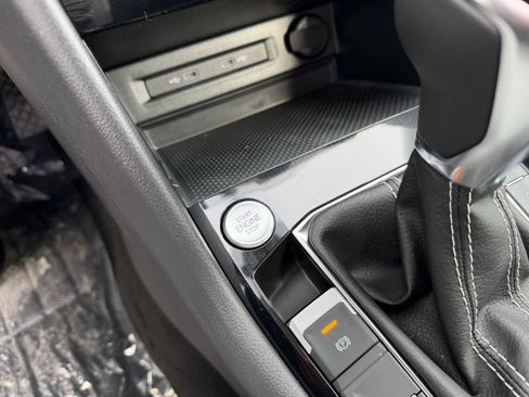 New 2026 Volkswagen Taos S image 21