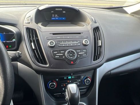 Used 2017 Ford C-MAX SE image 17