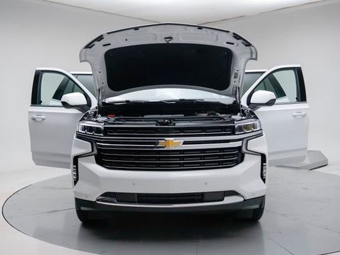Used 2024 Chevrolet Tahoe LT AWD/4WD image 17