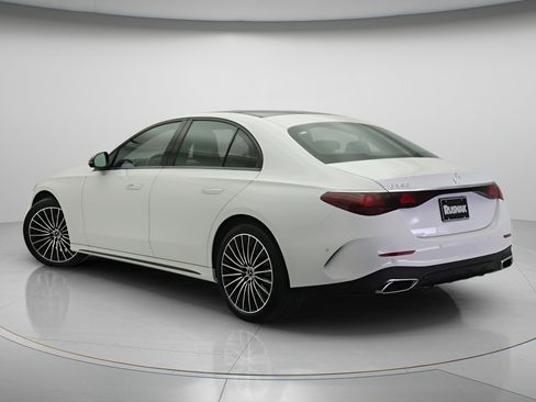 New 2026 Mercedes-Benz E 350 Sedan image 2