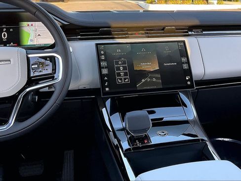 New 2026 Land Rover Range Rover Sport SE image 9