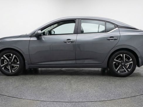 Used 2025 Nissan Sentra SV FWD image 5