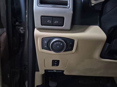 Used 2017 Ford F250 Lariat AWD/4WD image 17