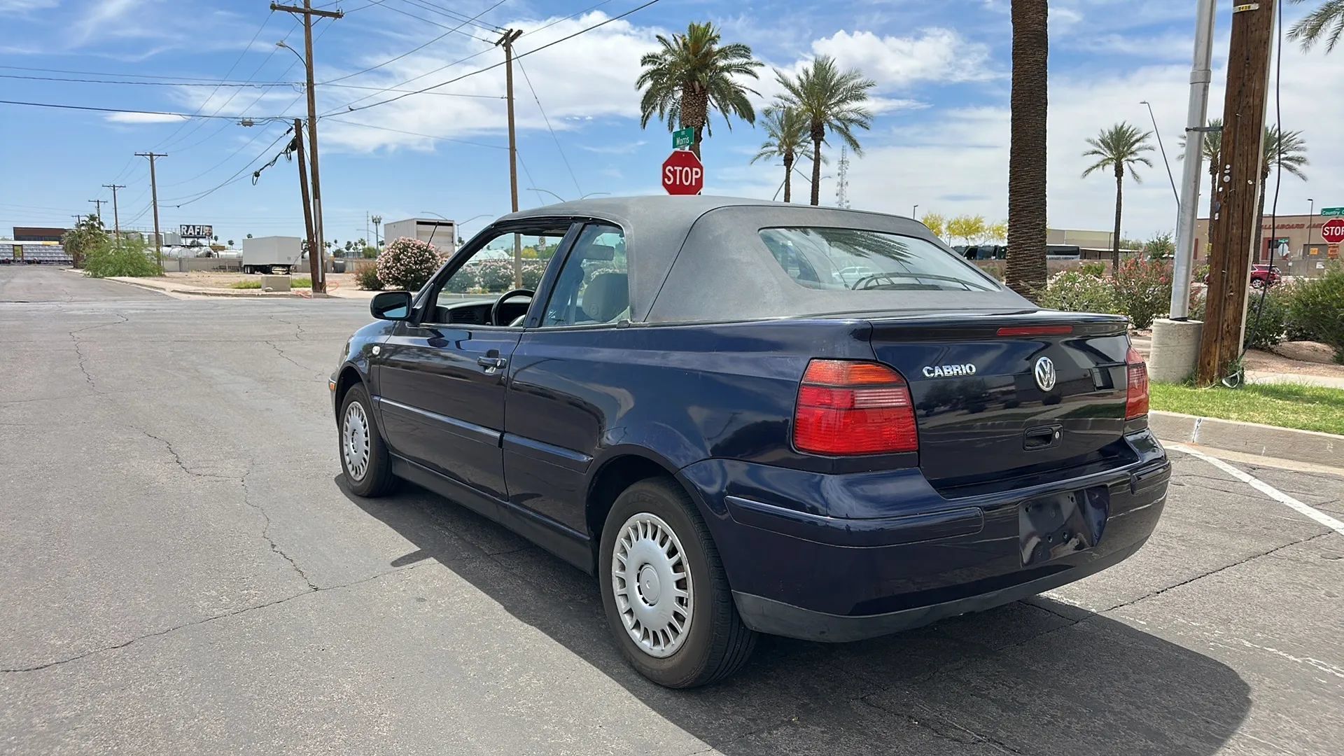 Used 2002 Volkswagen Cabrio GLS FWD image 15
