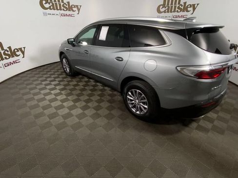 Certified 2024 Buick Enclave Essence AWD/4WD image 6