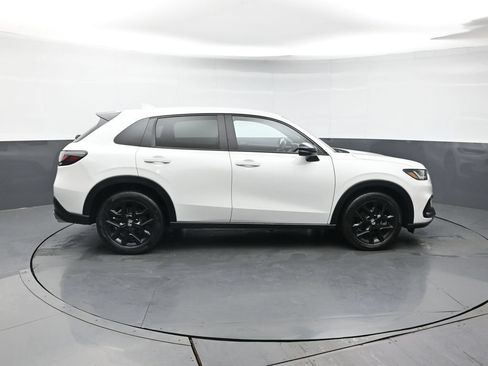 Certified 2024 Honda HR-V Sport image 7