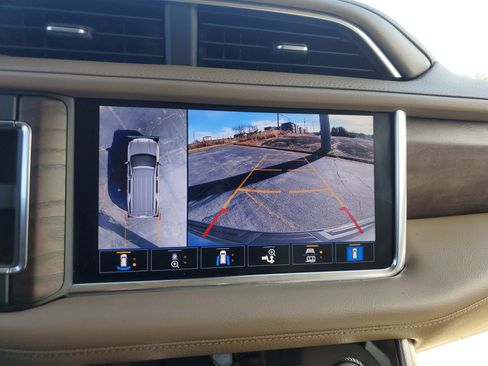 Used 2021 GMC Yukon XL Denali image 25