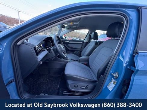 Certified 2025 Volkswagen Jetta SE image 26