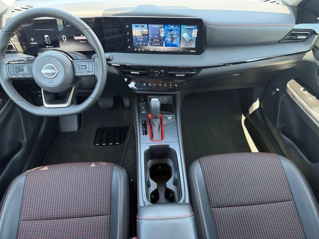 Used 2026 Nissan Kicks SR w/ Cold Weather Package AWD/4WD image 10