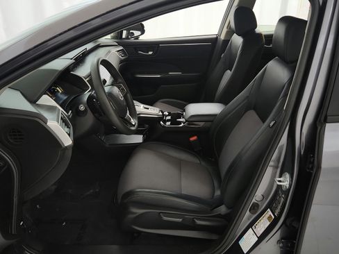 Used 2018 Honda Clarity Plug-In Hybrid image 16