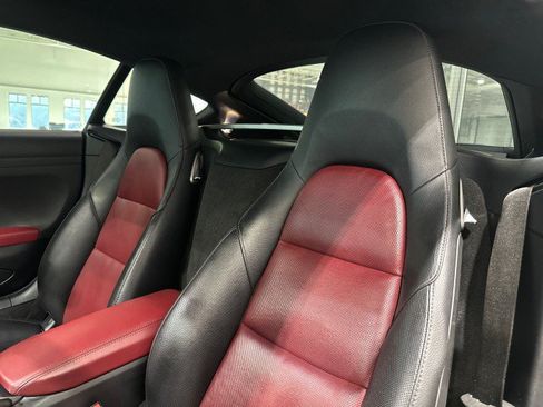 Used 2019 Porsche 718 Cayman RWD image 44